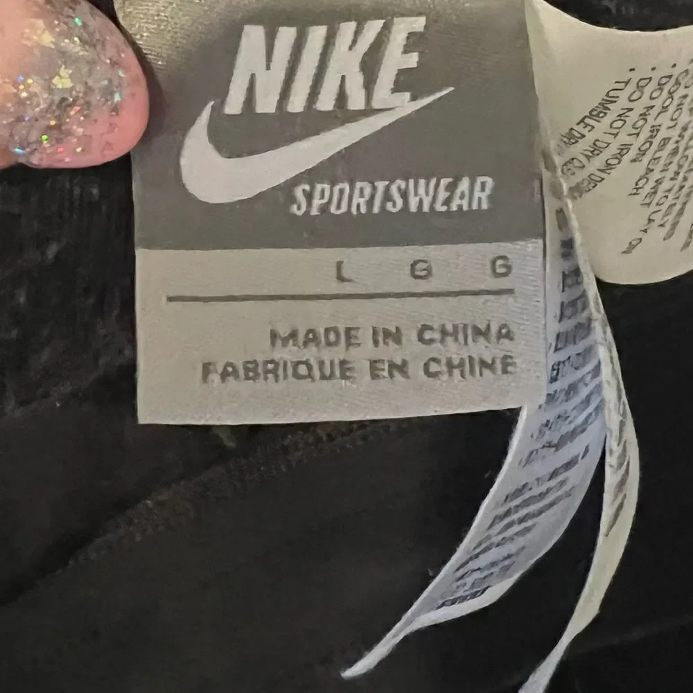 Nike jogger capris